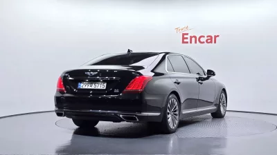 Genesis EQ900