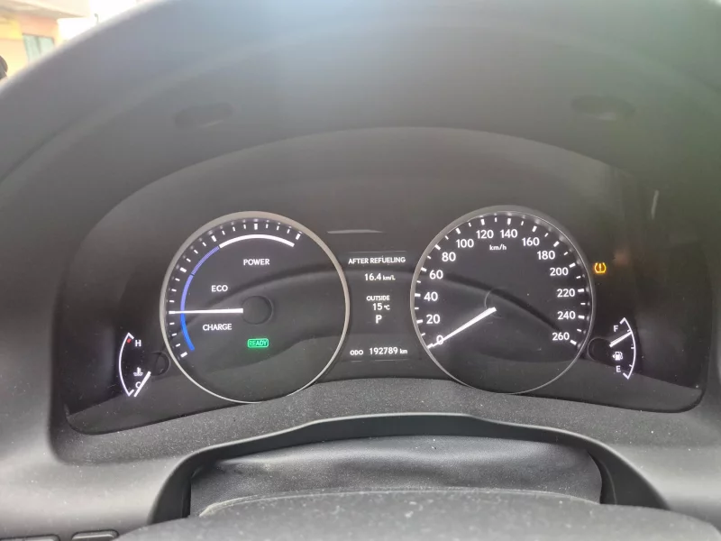 Lexus ES