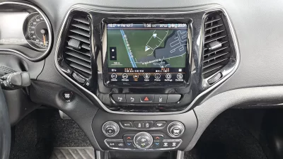 Jeep CHEROKEE