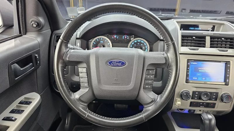 Ford ESCAPE
