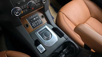 Land Rover DISCOVERY
