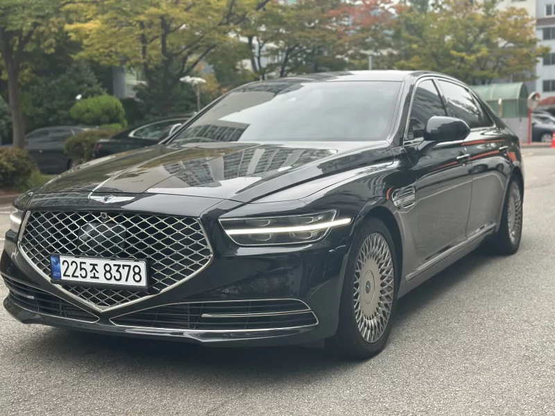 Genesis G90
