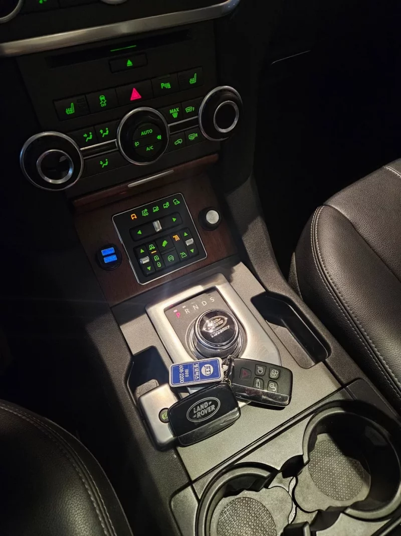 Land Rover DISCOVERY