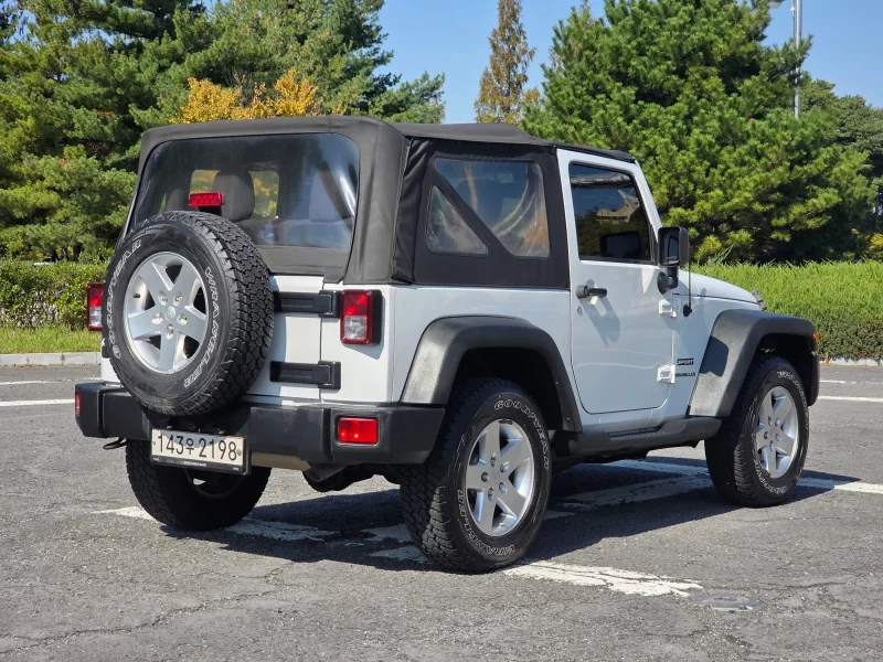 Jeep WRANGLER