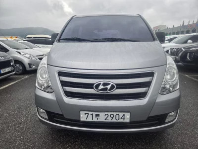 Hyundai Starex