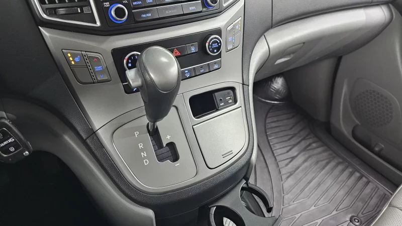 Hyundai Grand Starex