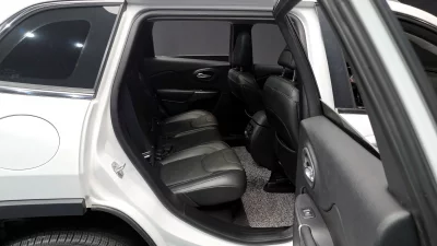 Jeep CHEROKEE