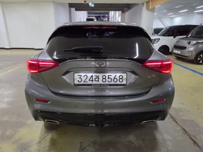 Infiniti Q30
