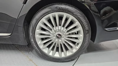 Kia K9