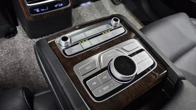 Kia K9