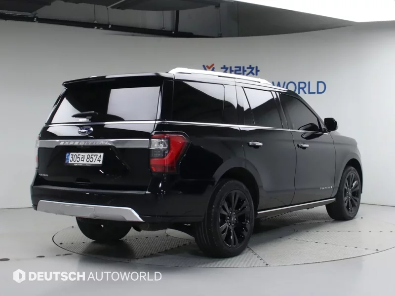 Ford EXPEDITION