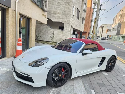 Porsche 718