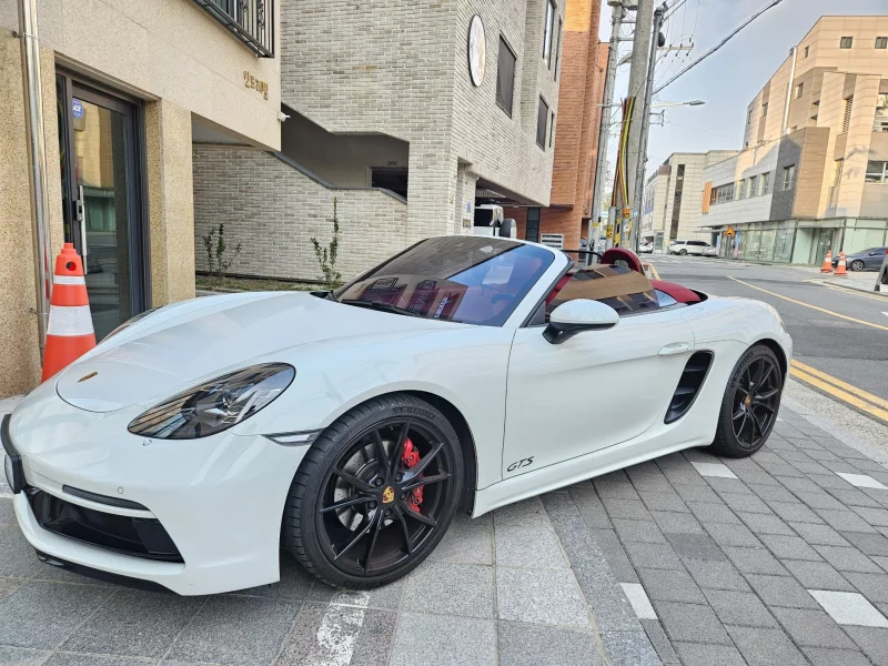 Porsche 718