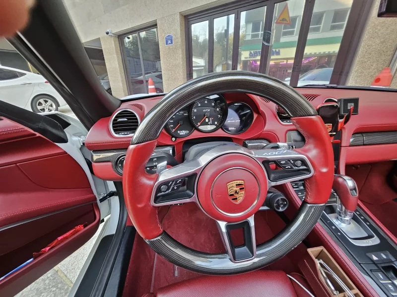 Porsche 718