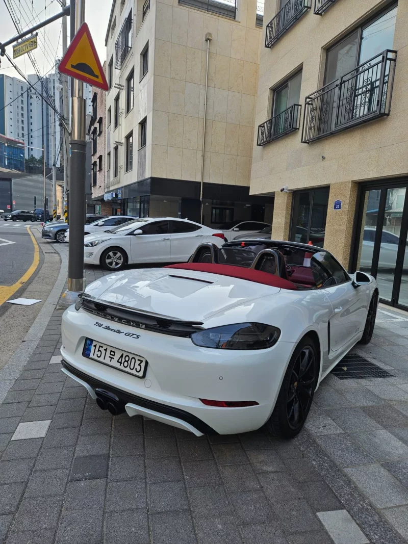 Porsche 718