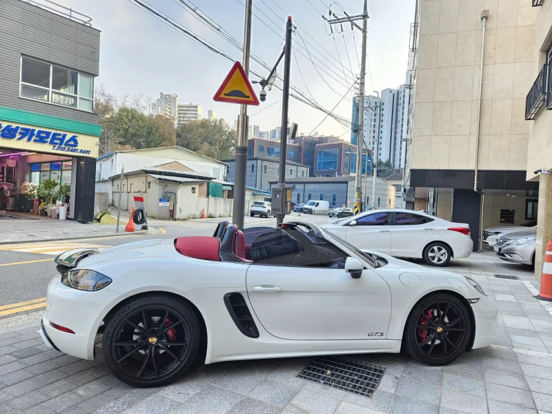 Porsche 718