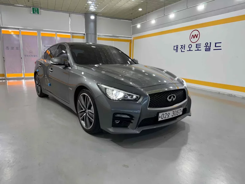 Infiniti Q50