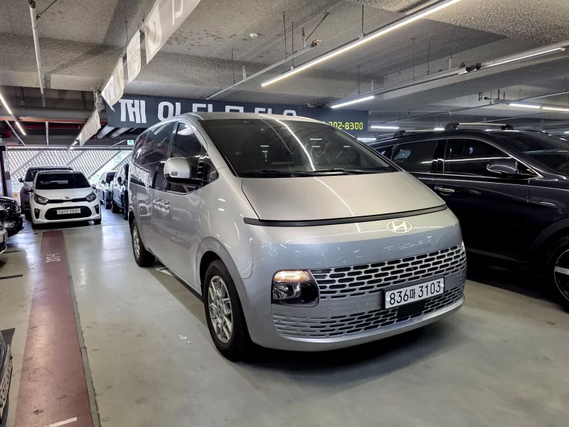 Hyundai Staria