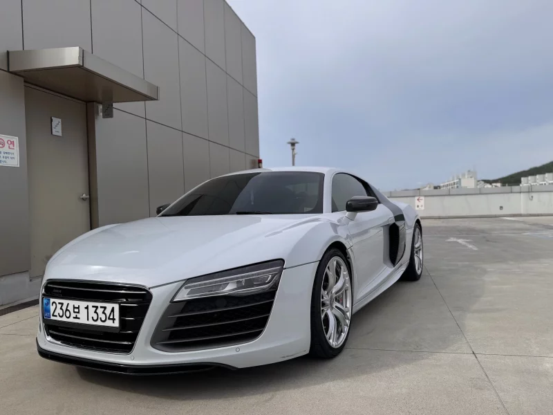 Audi R8