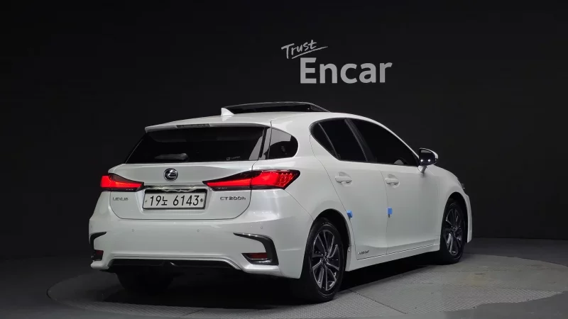 Lexus CT200h