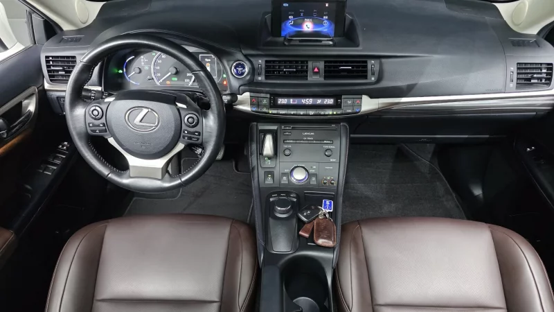 Lexus CT200h