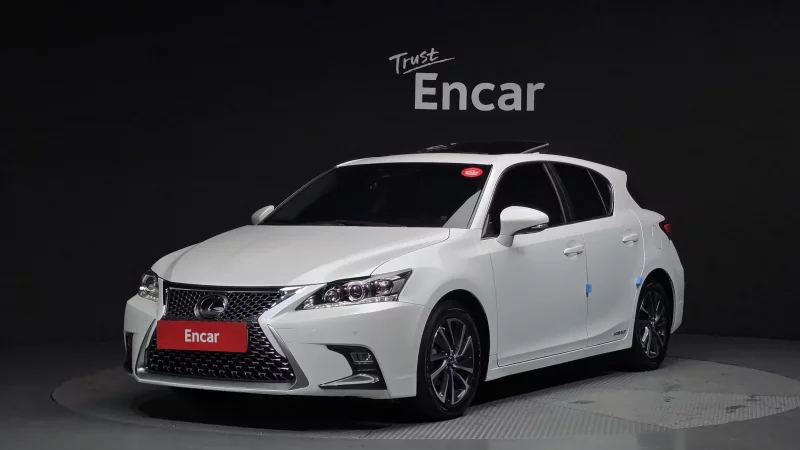 Lexus CT200h