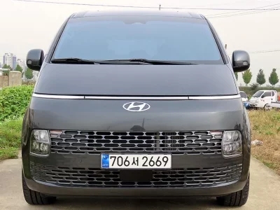 Hyundai Staria