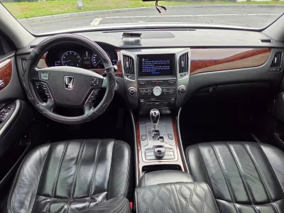 Hyundai Equus