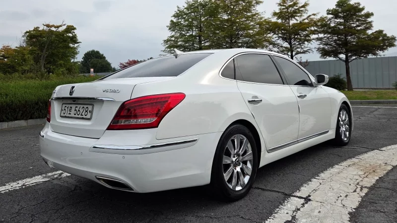 Hyundai Equus