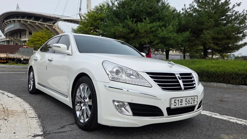 Hyundai Equus