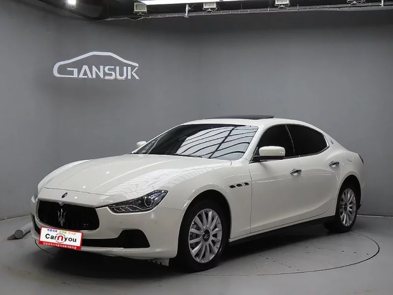 Maserati GHIBLI