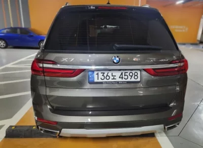 BMW X7