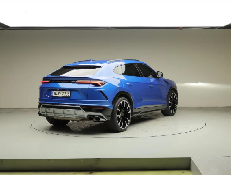 Lamborghini URUS