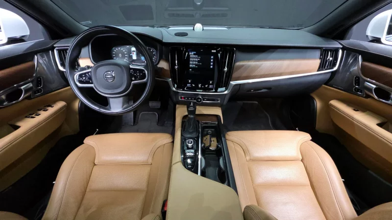 Volvo S90
