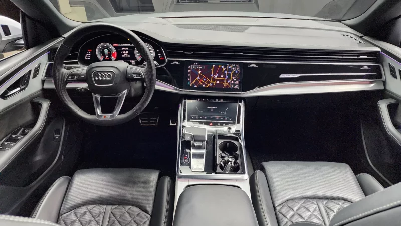 Audi Q8