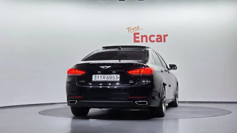 Hyundai Genesis