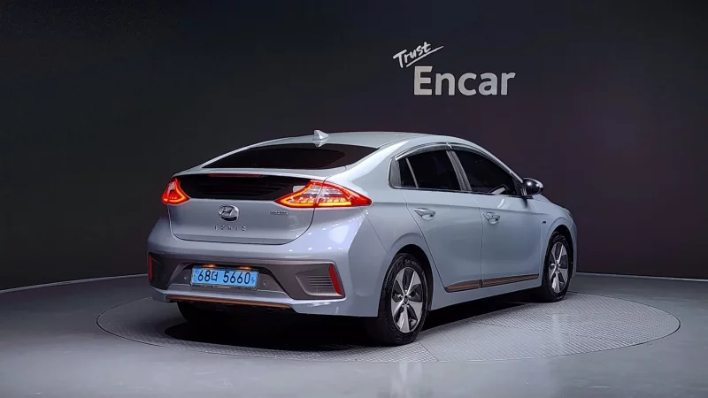 Hyundai Ioniq