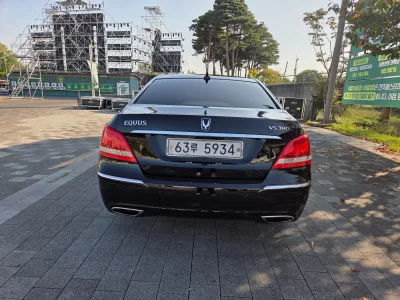 Hyundai Equus