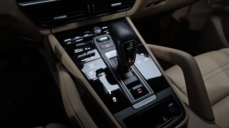 Porsche CAYENNE