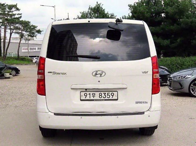 Hyundai Starex