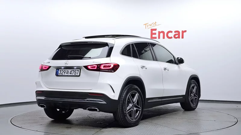 Mercedes-Benz GLA-Class