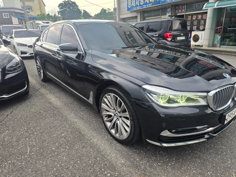 BMW 7-Series