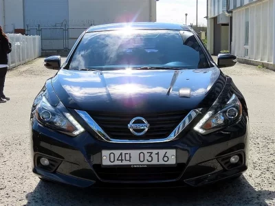 Nissan Altima
