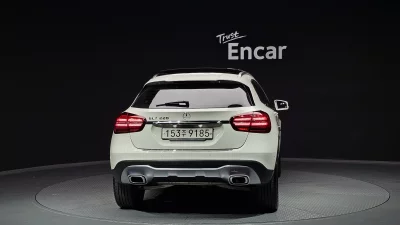 Mercedes-Benz GLA-Class