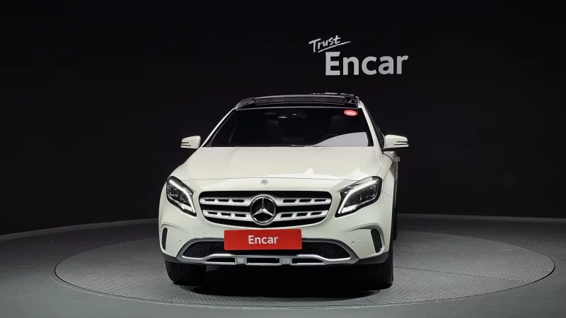 Mercedes-Benz GLA-Class
