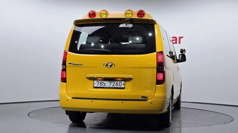 Hyundai Starex