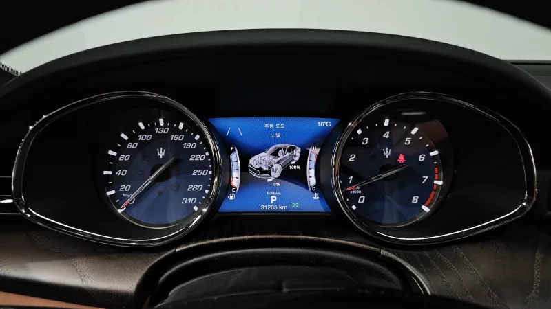 Maserati QUATTROPORTE