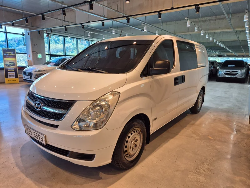 Hyundai Starex