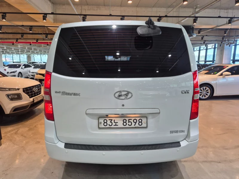 Hyundai Starex