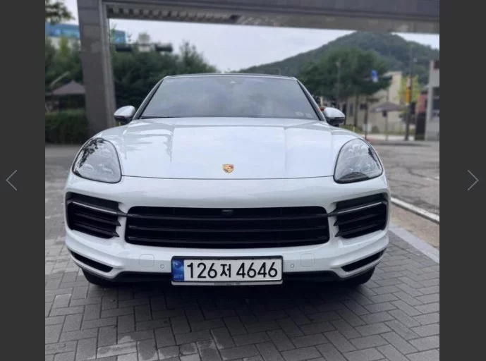 Porsche CAYENNE